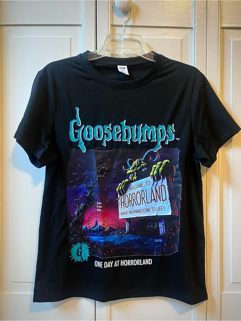 Goosebumps Welcome to Horrorland Graphic Tee, Black, Halloween Men’s T-shirt M